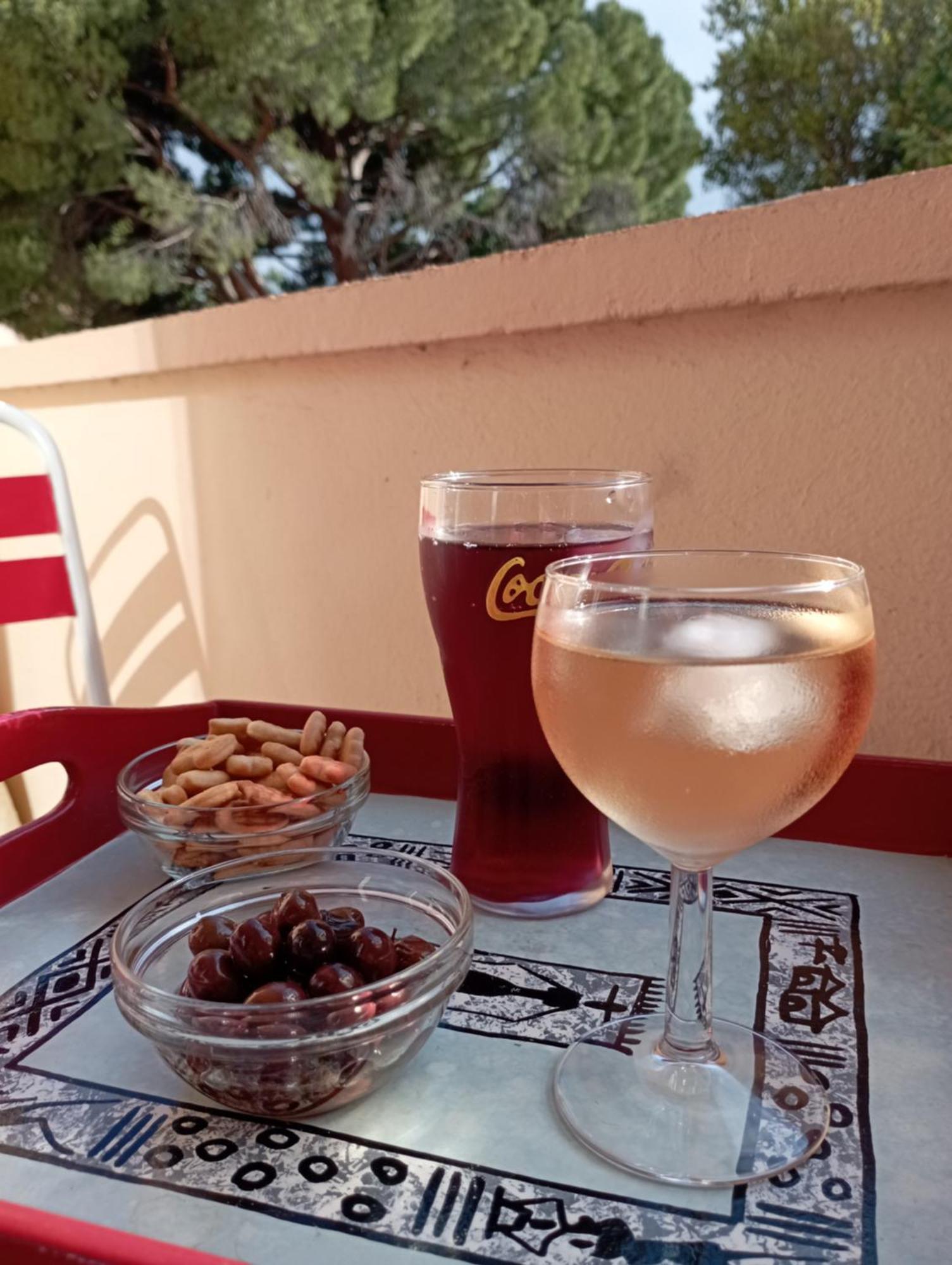 Bel Appartement Bord De Mer A St Cyr Sur Mer แซ็งต์-ซีร์-ซูร์-แมร์ ภายนอก รูปภาพ